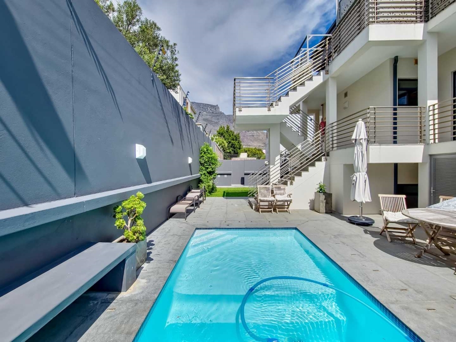 To Let 2 Bedroom Property for Rent in Vredehoek Western Cape